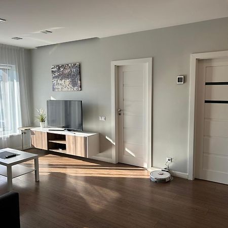 Your Home - Spacious Apartment In City Center, With Balcony & Self Check-In Wilno Zewnętrze zdjęcie