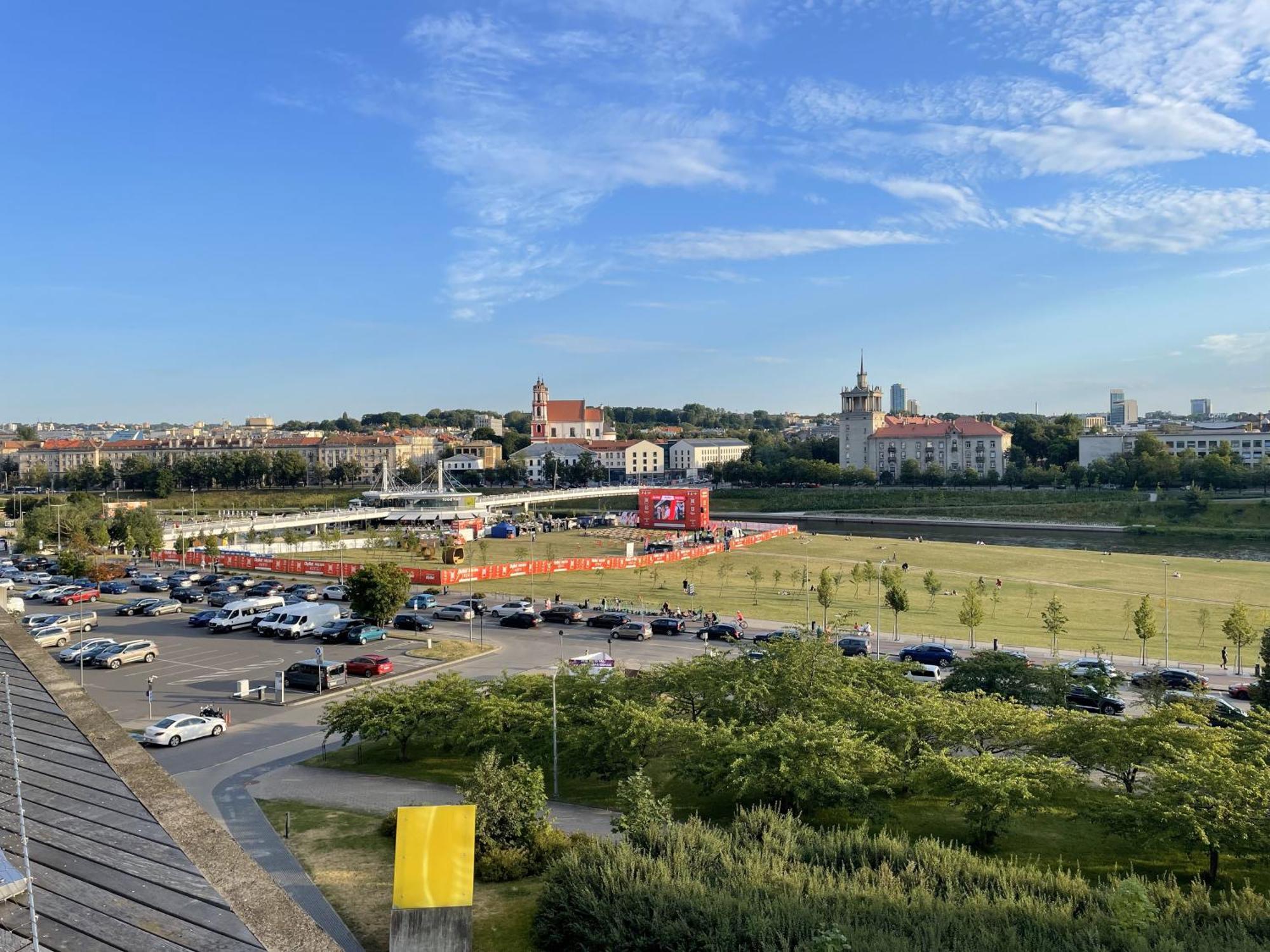 Your Home - Spacious Apartment In City Center, With Balcony & Self Check-In Wilno Zewnętrze zdjęcie