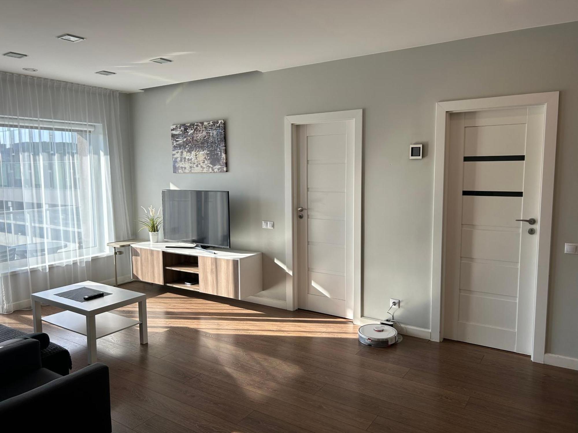 Your Home - Spacious Apartment In City Center, With Balcony & Self Check-In Wilno Zewnętrze zdjęcie