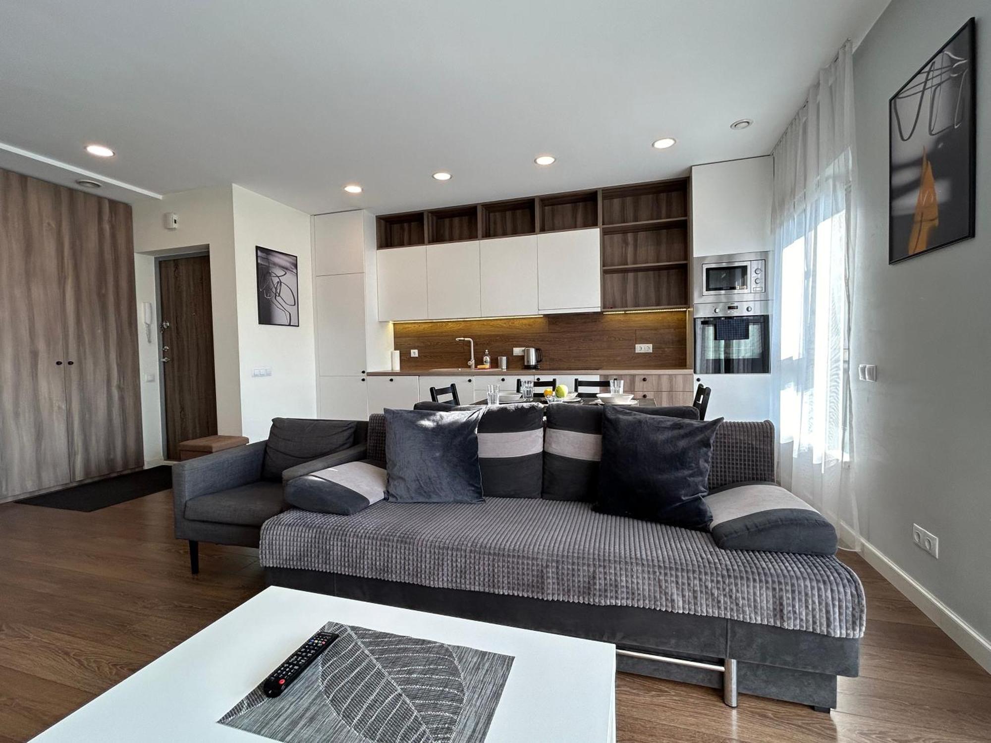 Your Home - Spacious Apartment In City Center, With Balcony & Self Check-In Wilno Zewnętrze zdjęcie
