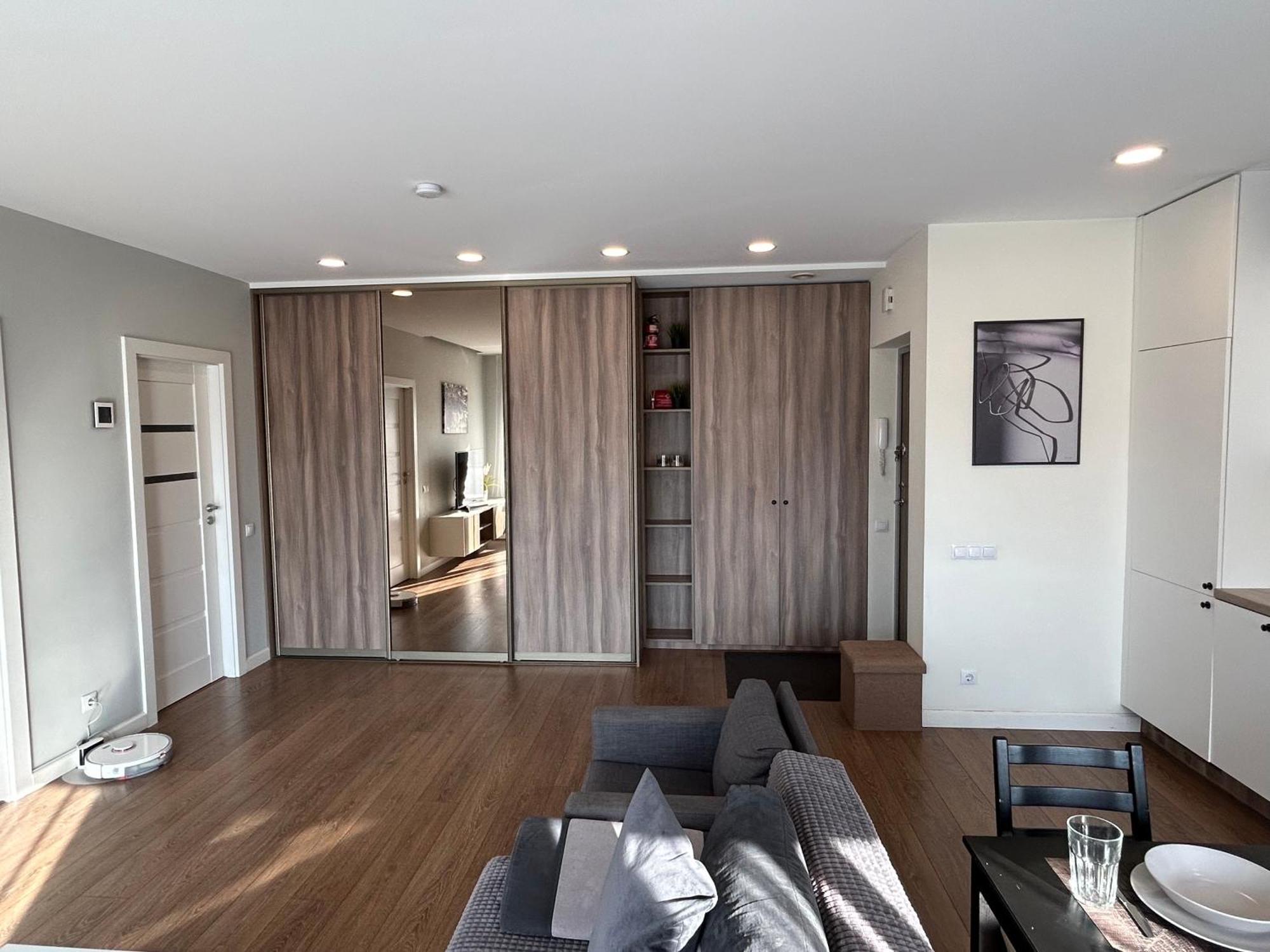 Your Home - Spacious Apartment In City Center, With Balcony & Self Check-In Wilno Zewnętrze zdjęcie