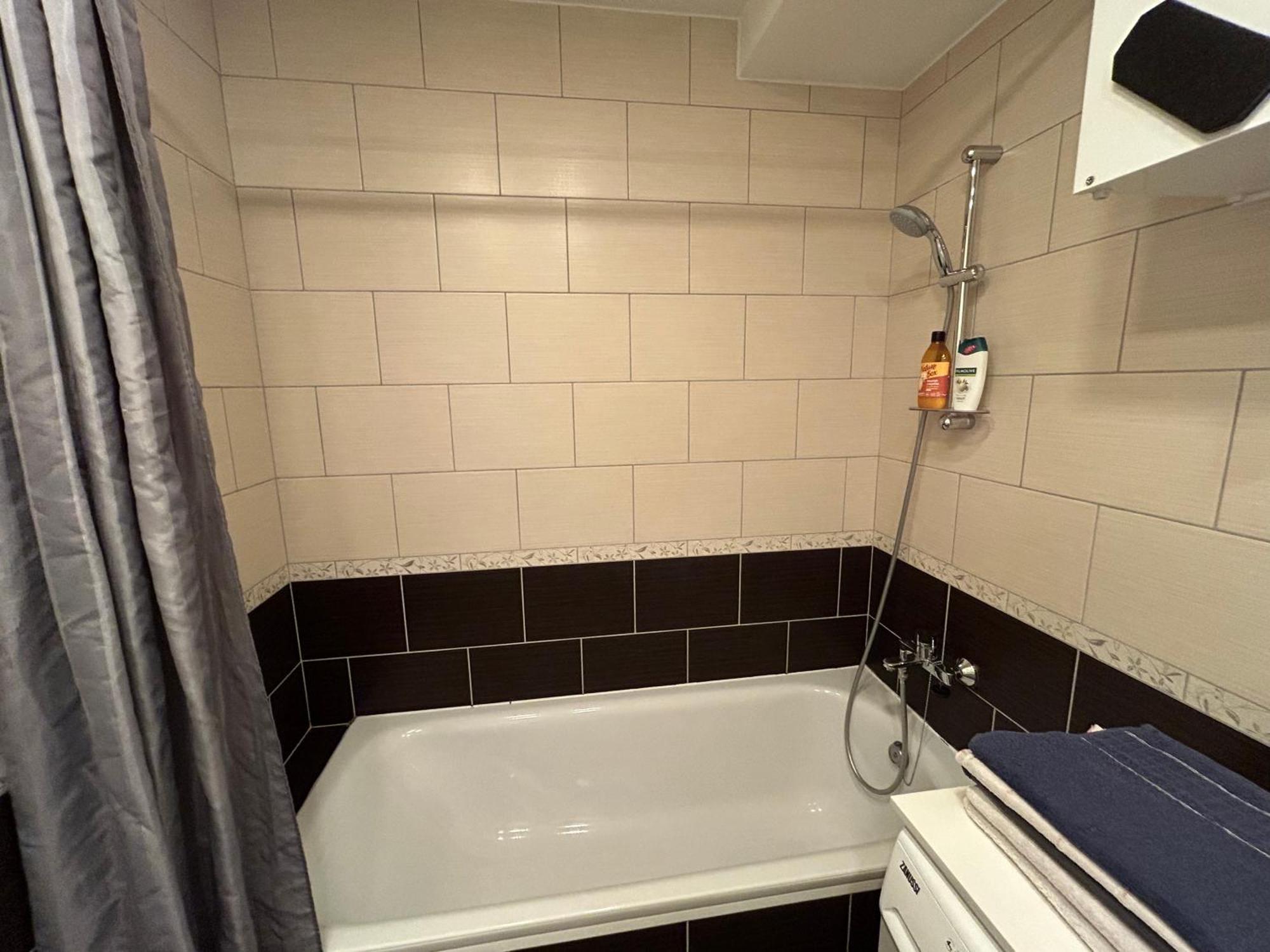 Your Home - Spacious Apartment In City Center, With Balcony & Self Check-In Wilno Zewnętrze zdjęcie