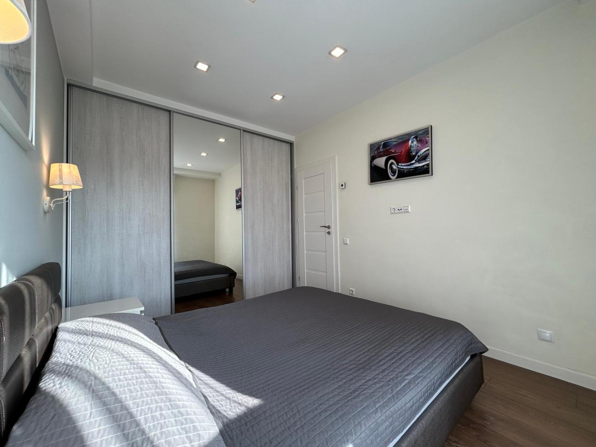 Your Home - Spacious Apartment In City Center, With Balcony & Self Check-In Wilno Zewnętrze zdjęcie